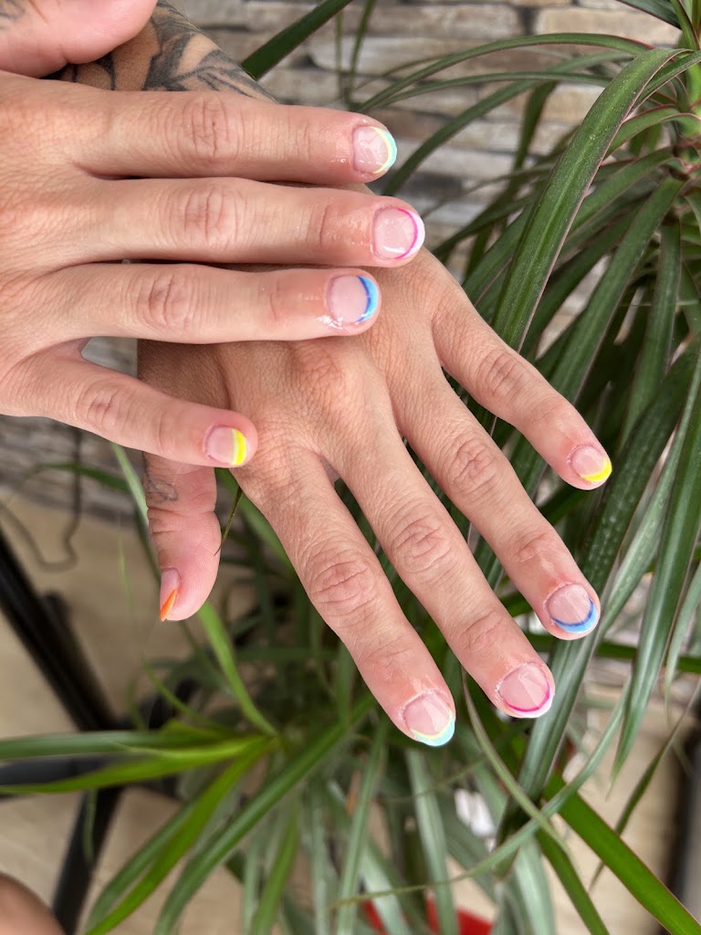 Sonia parra perruquers & estetica — Del propietario