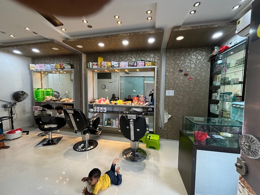 Niharika Beauty Parlour