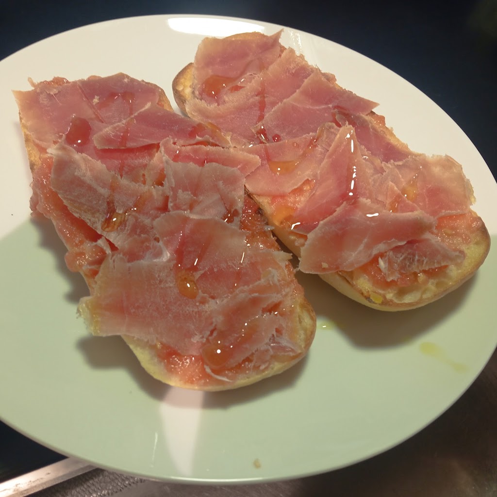 Cafeteria Redis — Comida y bebida
