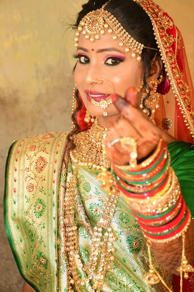 Savi Touch Glow Beauty Parlour Best Beauty Parlour