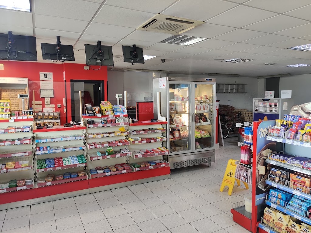 Estacion De Servicio Euro Altza S.L. — Interior