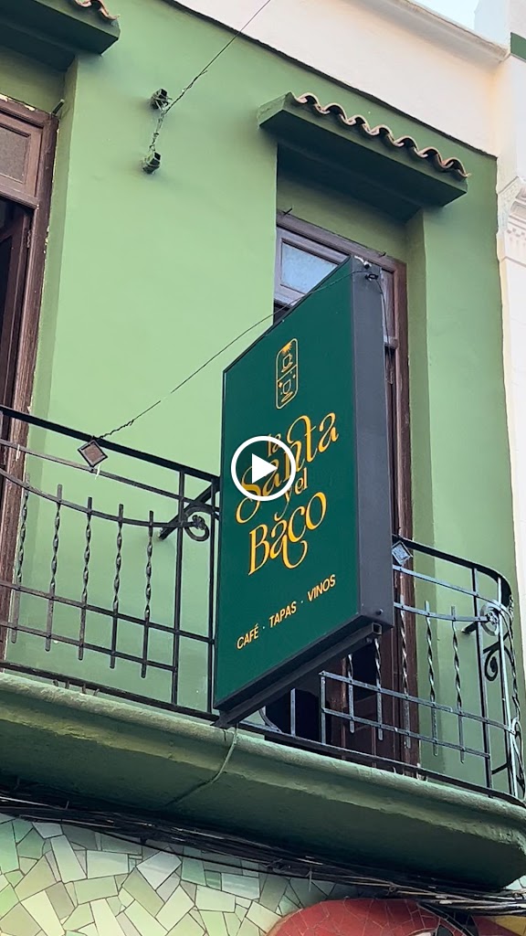 La Santa y el Baco — Ambiente