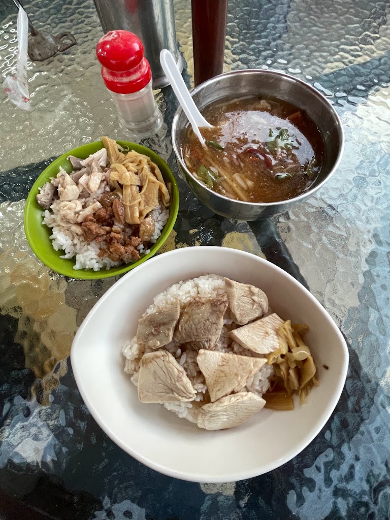 三好美雞肉飯 的照片