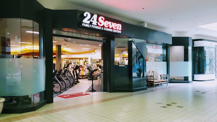  24Seven Family Fitness & Tanning Centers