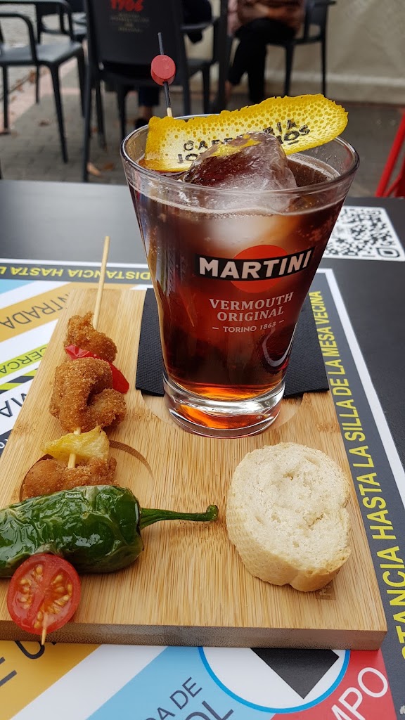 Jovellanos Coffeeroom — Comida y bebida