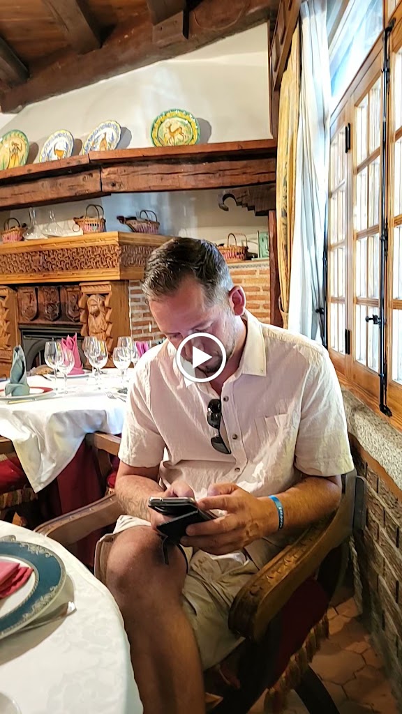 Restaurante Parrilla del Escorial — Videos