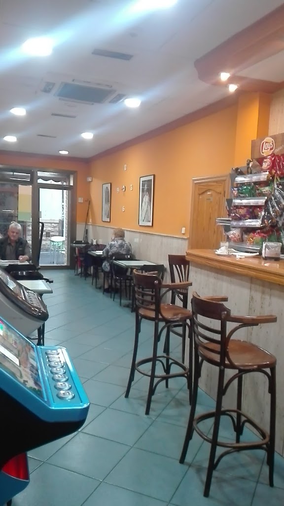 Yoisi, fatan Jose LOS LIMITES DE MI CIUDAD , COGER SONIDO DEL BAJO. — Ambiente