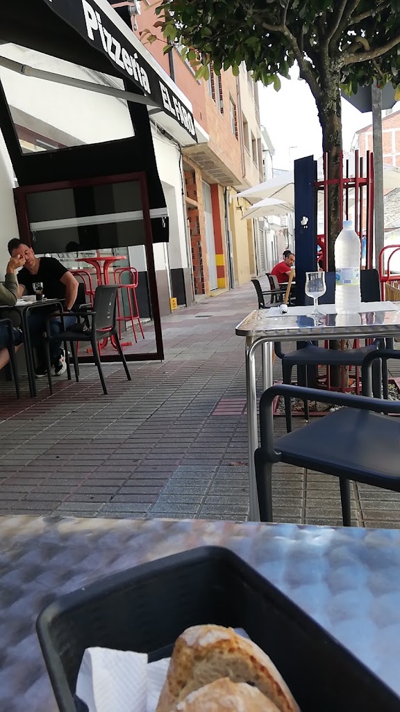 Restaurante Bar El Faro — Ambiente