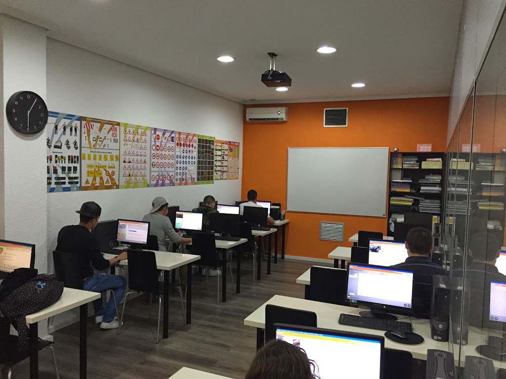 Autoescuela la Carretera — Del propietario