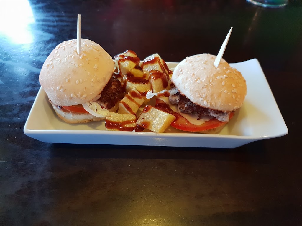 Cafe Bar Lalola — Comida y bebida