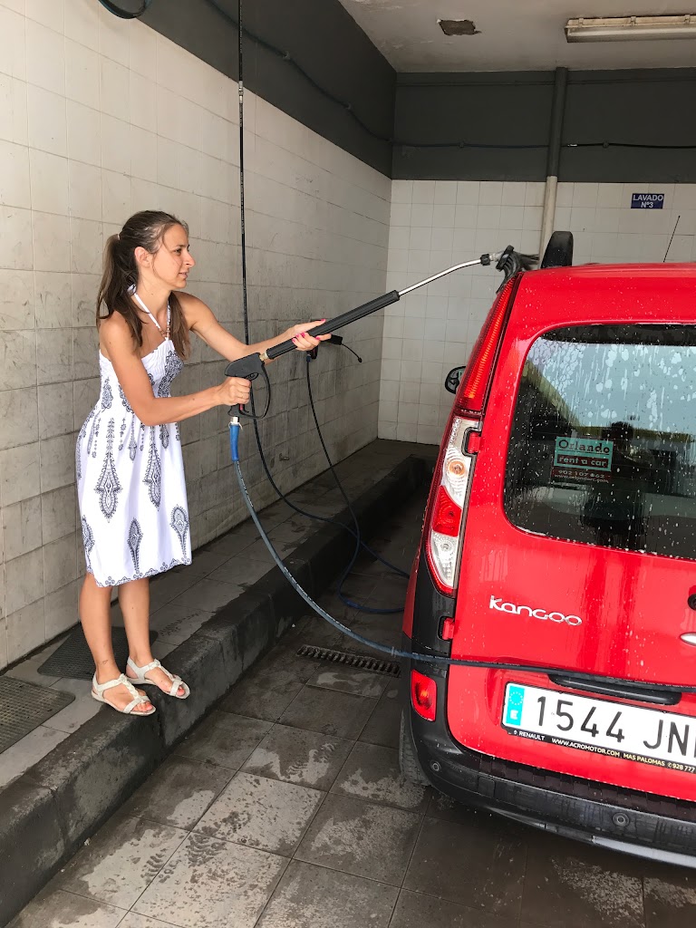 DISA NUEVA AEROPUERTO — Servicio de lavado de coches