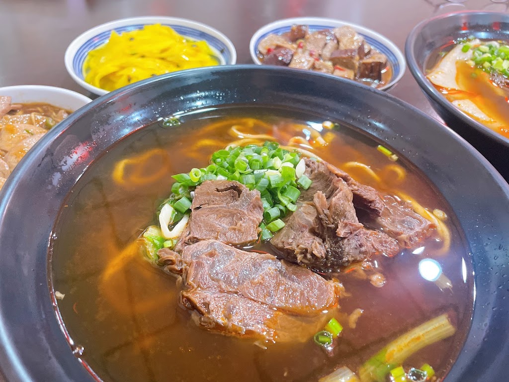 隆師父牛肉麵專賣-台中必吃美食|特色麵館|必吃麵食|牛肉麵推薦|必吃小吃|巷弄美食 的照片