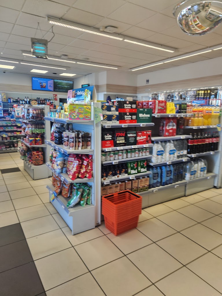 Estacion de servicio Cepsa — Interior