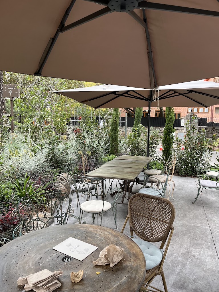 El Jardin de Calixta Torrelodones — Ambiente