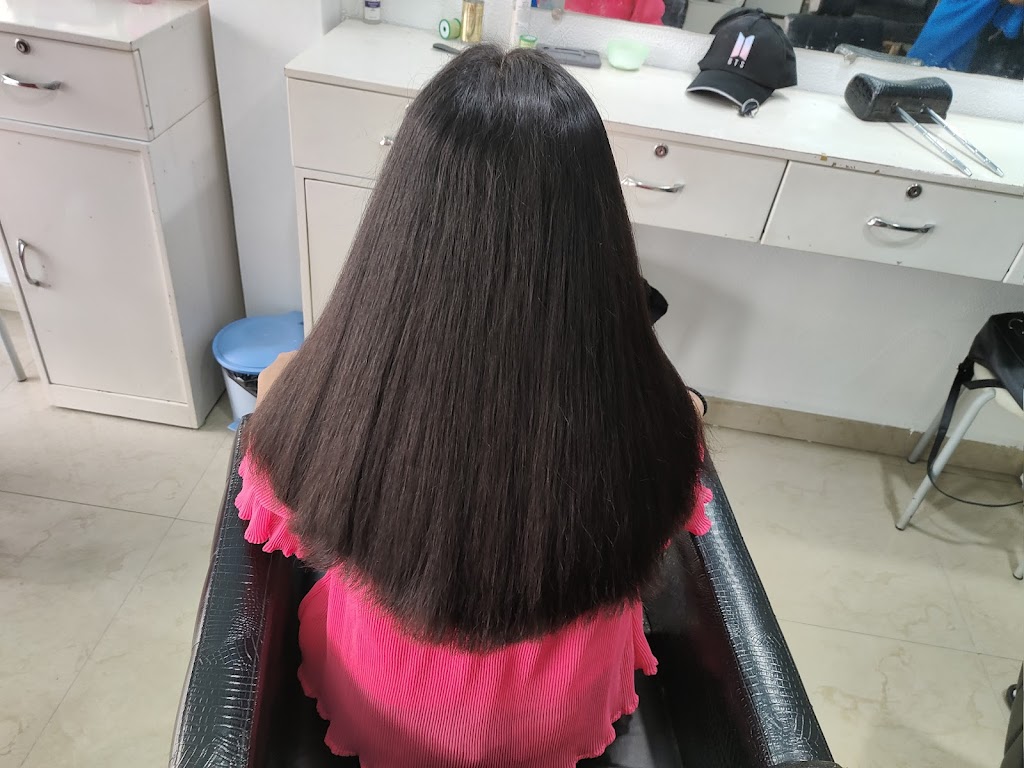 Whiterose Beauty Parlour In Chhindwara