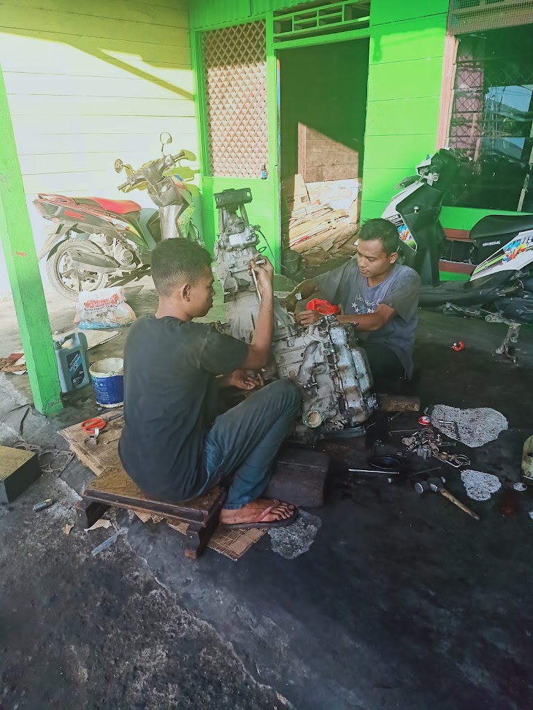 Bengkel adella mobil teknik
