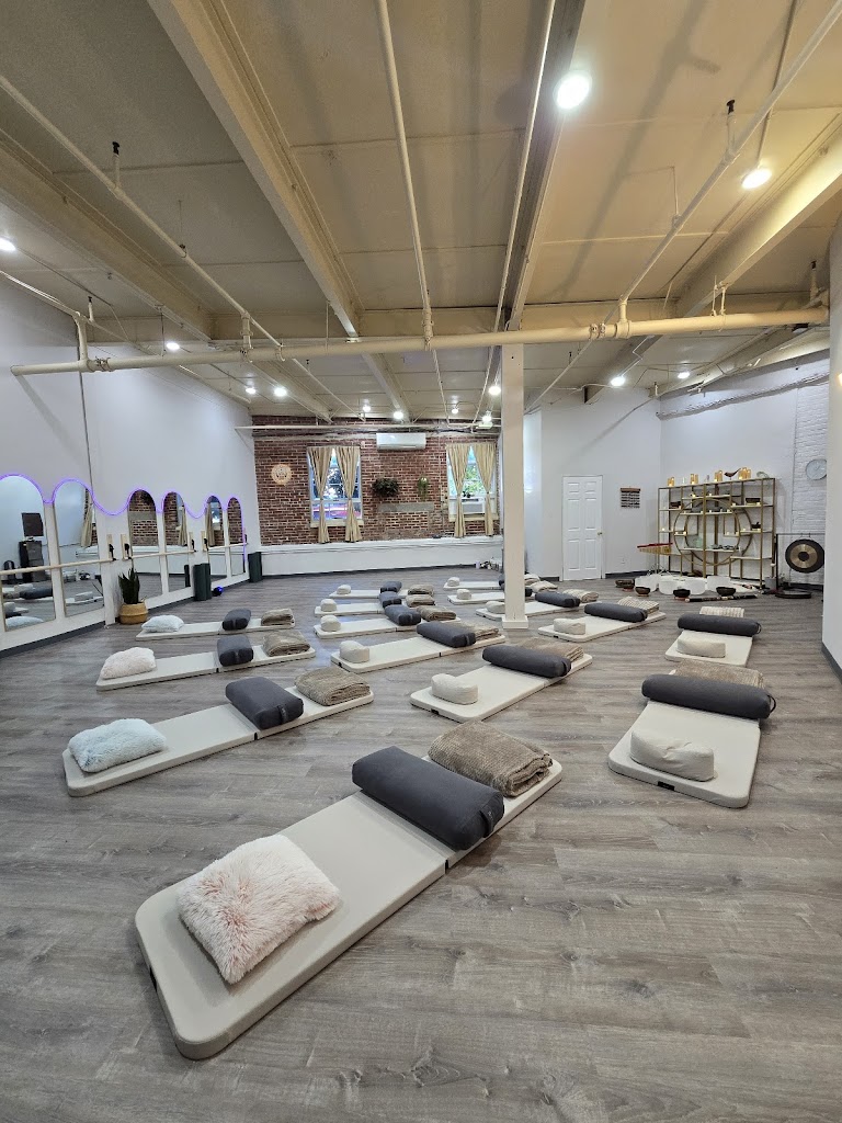  Eunmi's Sound Healing & Yoga