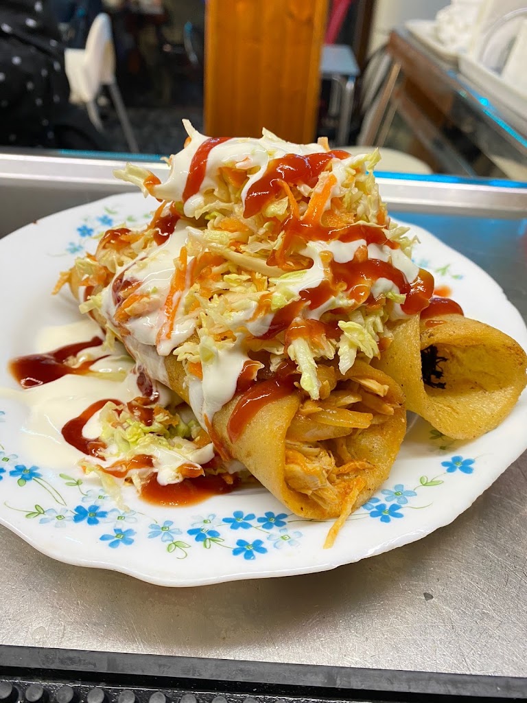 Bar Nica — Comida y bebida