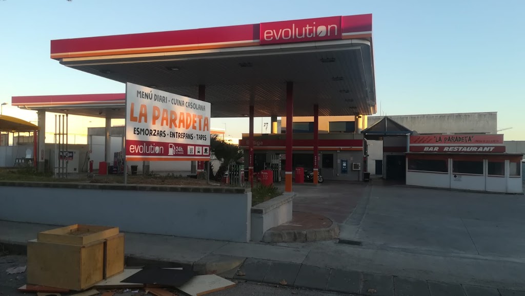 Evolution - E.S. Petro Ribes — Exterior