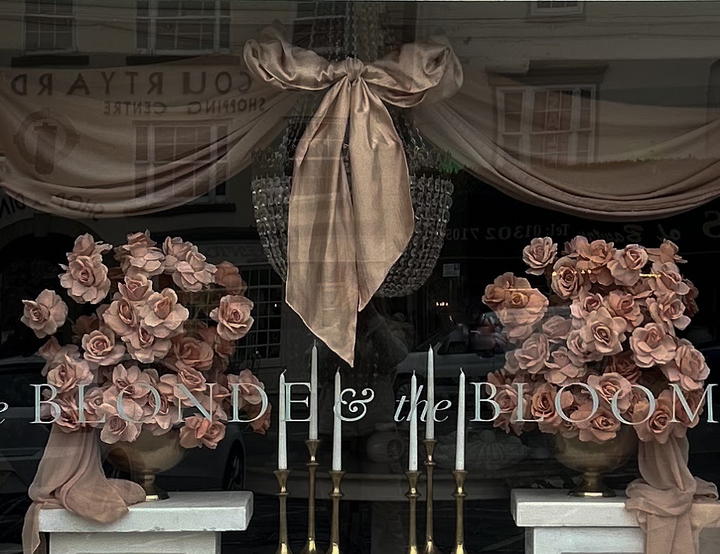 The Blonde & The Blooms