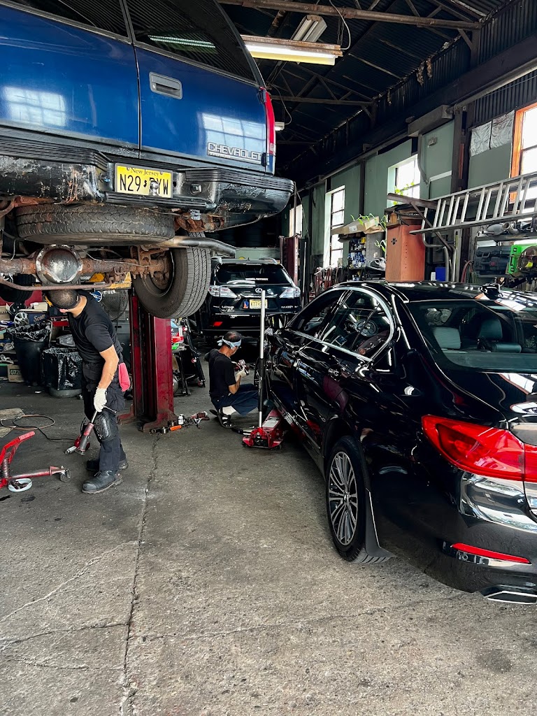 Auto repair shop in Edgewater