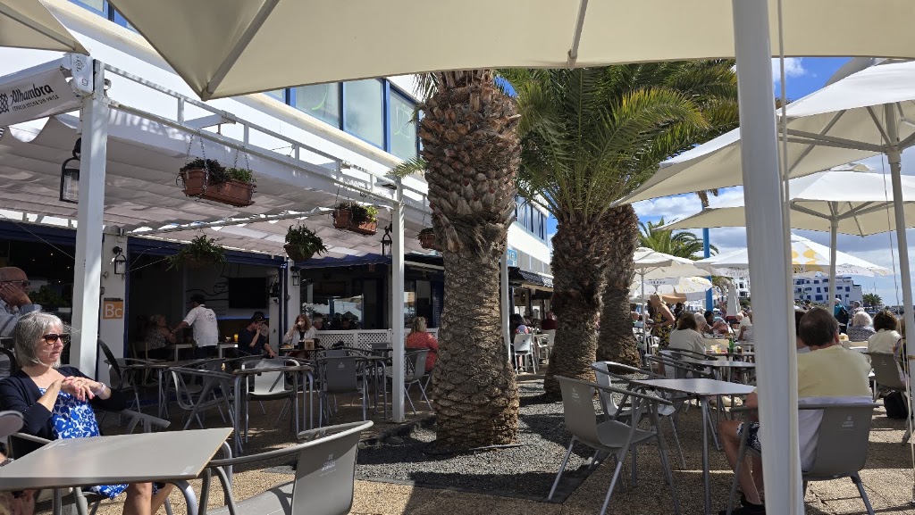 El Velero del Charco — Ambiente