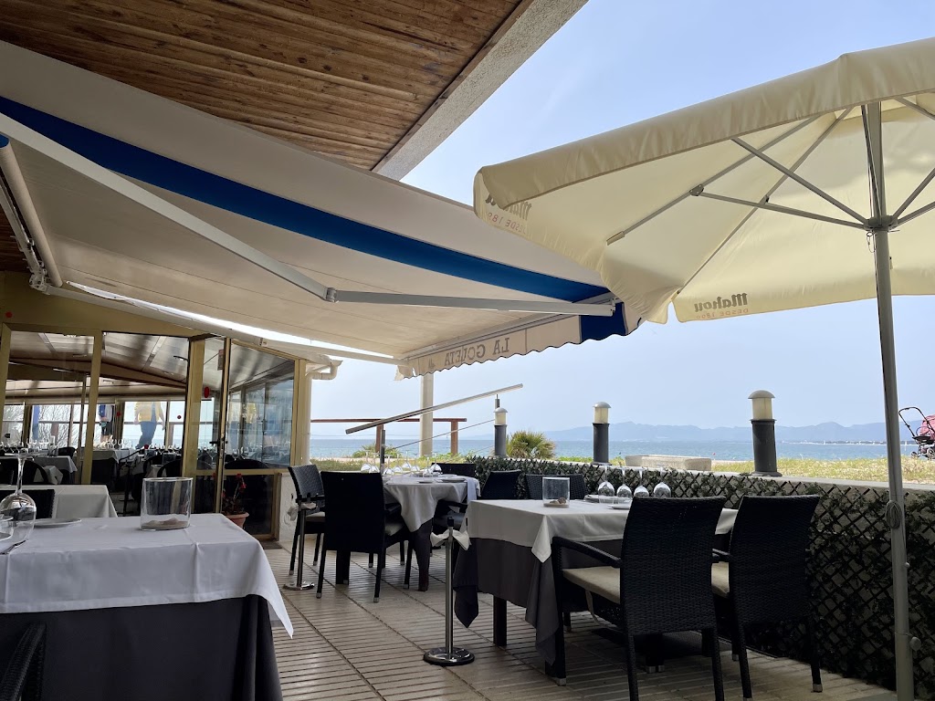 La Goleta Salou Restaurant — Ambiente