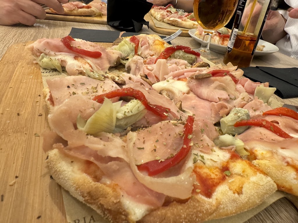 Rizvantella — Comida y bebida