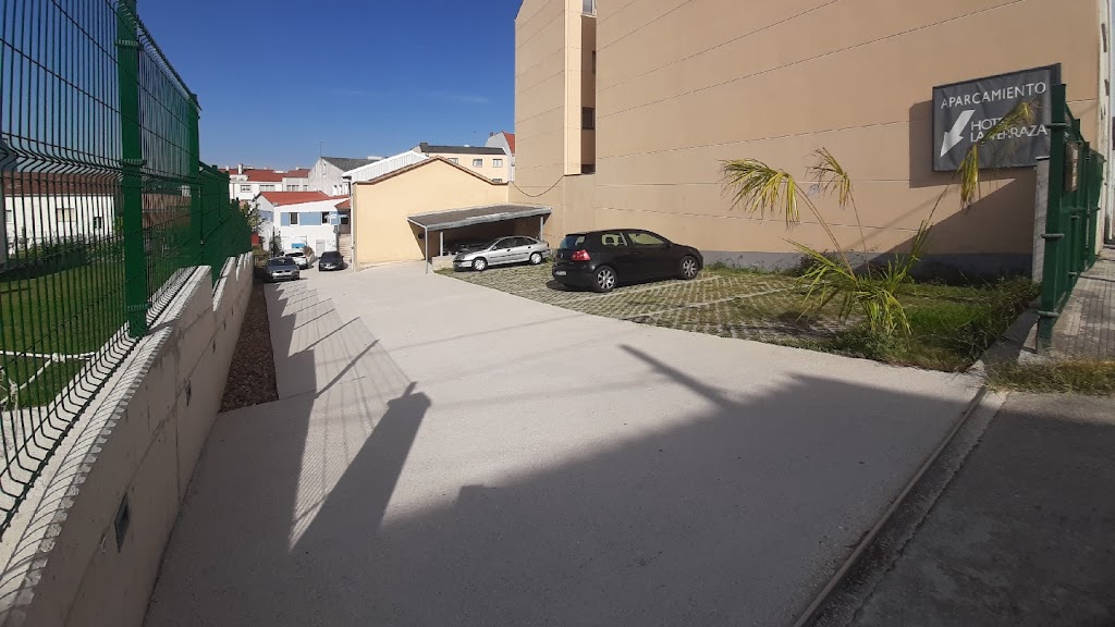 Aparcamiento Hotel La Terraza (punto de carga publico de coche electrico)