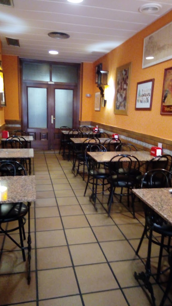 Cafeteria Nova Font Vella — Ambiente