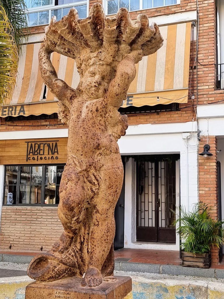Plaza De Los Higuitos