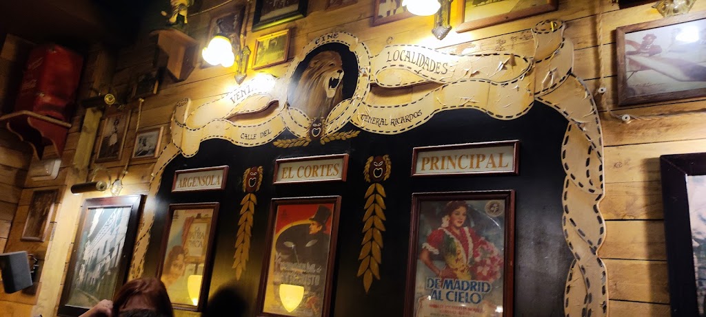 Cafeteria - Cerveceria "EL CORTES"