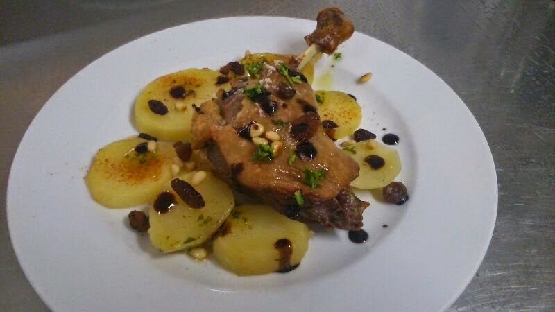 Restaurante A la Cazuela — Confit de pato
