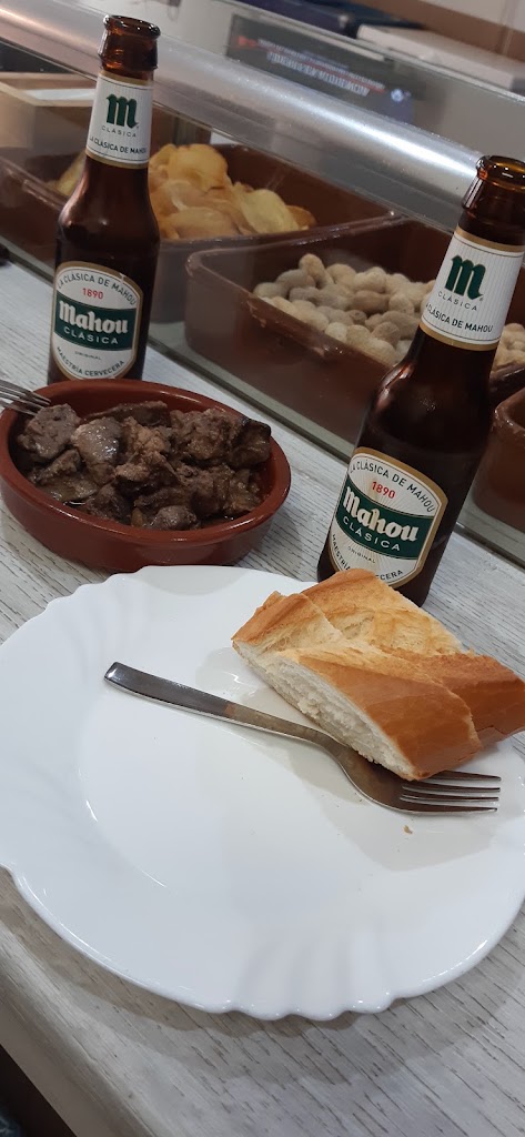 Cafe Angel Bar — Comida y bebida