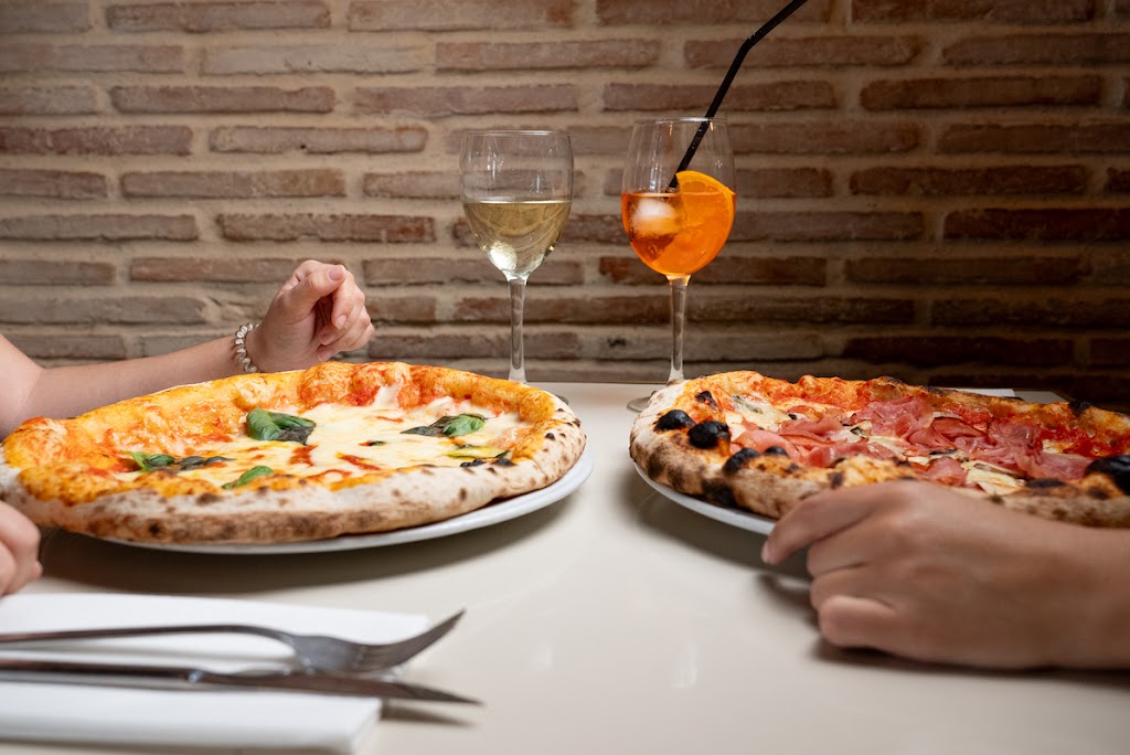 La Piazza Onda, Castello — Comida y bebida