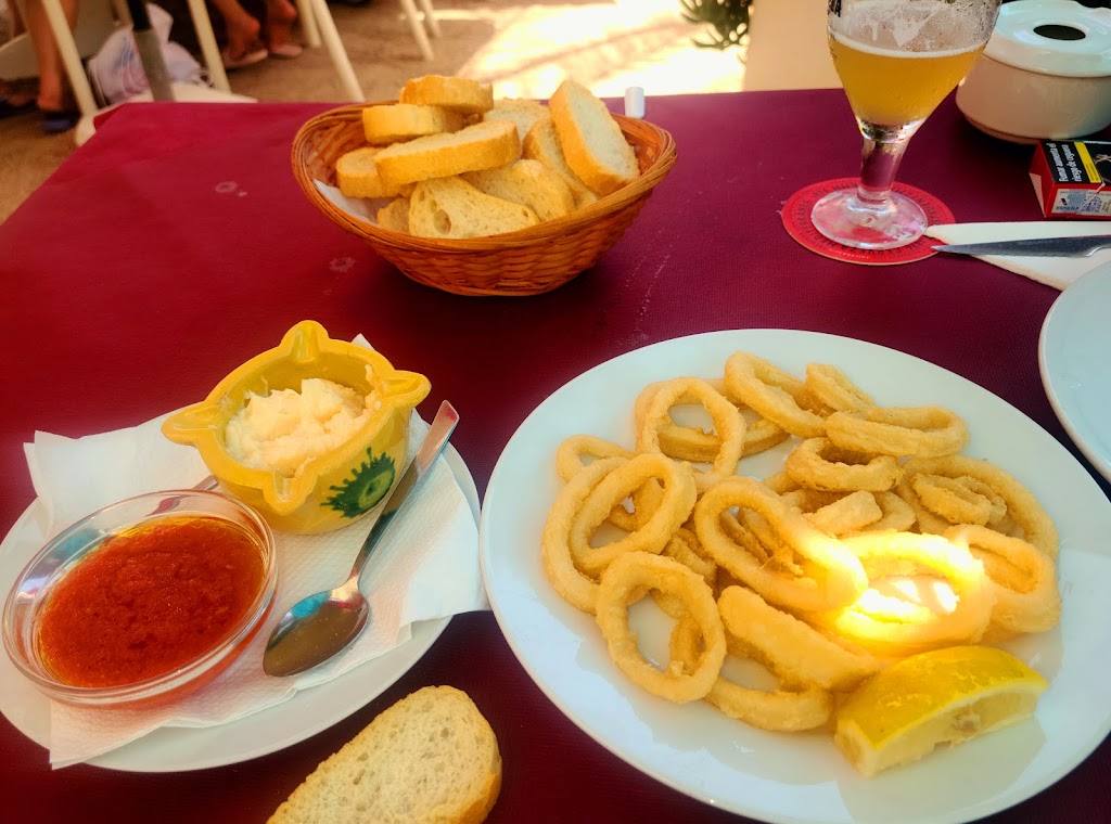 Restaurante La Piramide — Comida y bebida