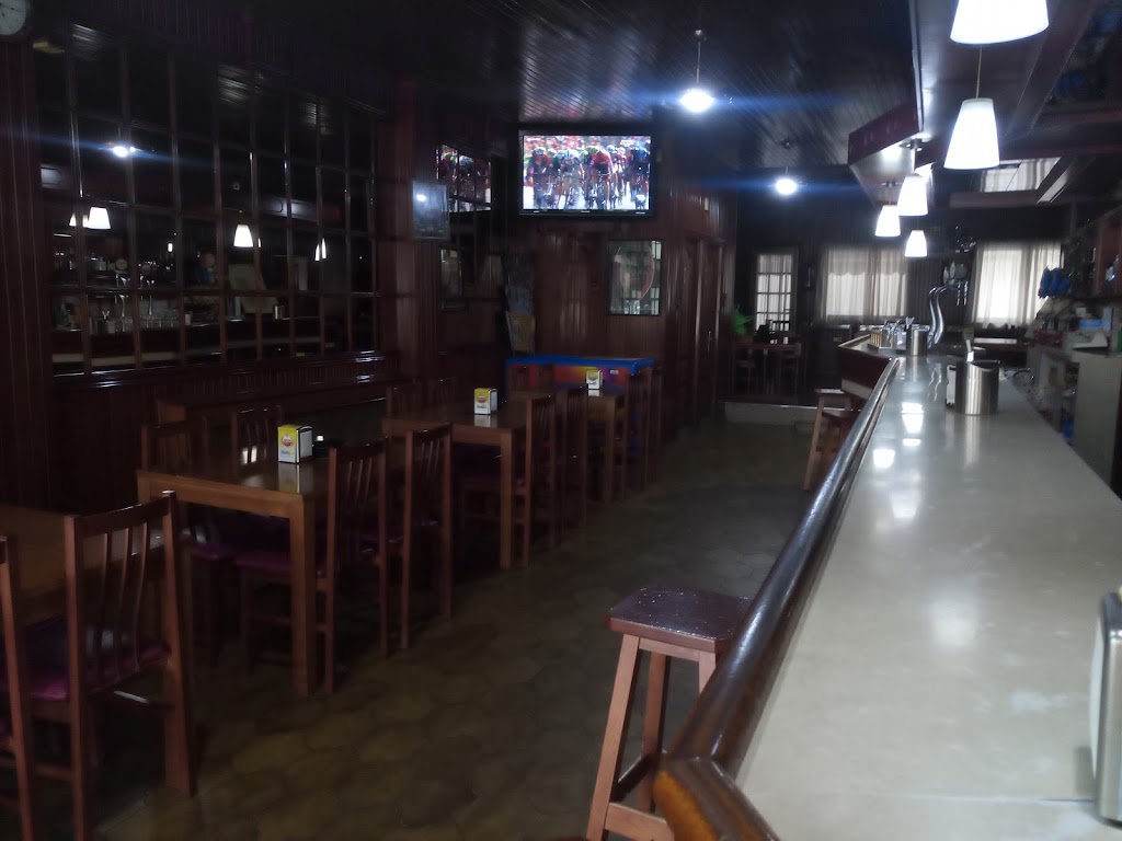 Cafe-Bar L.B. — Ambiente