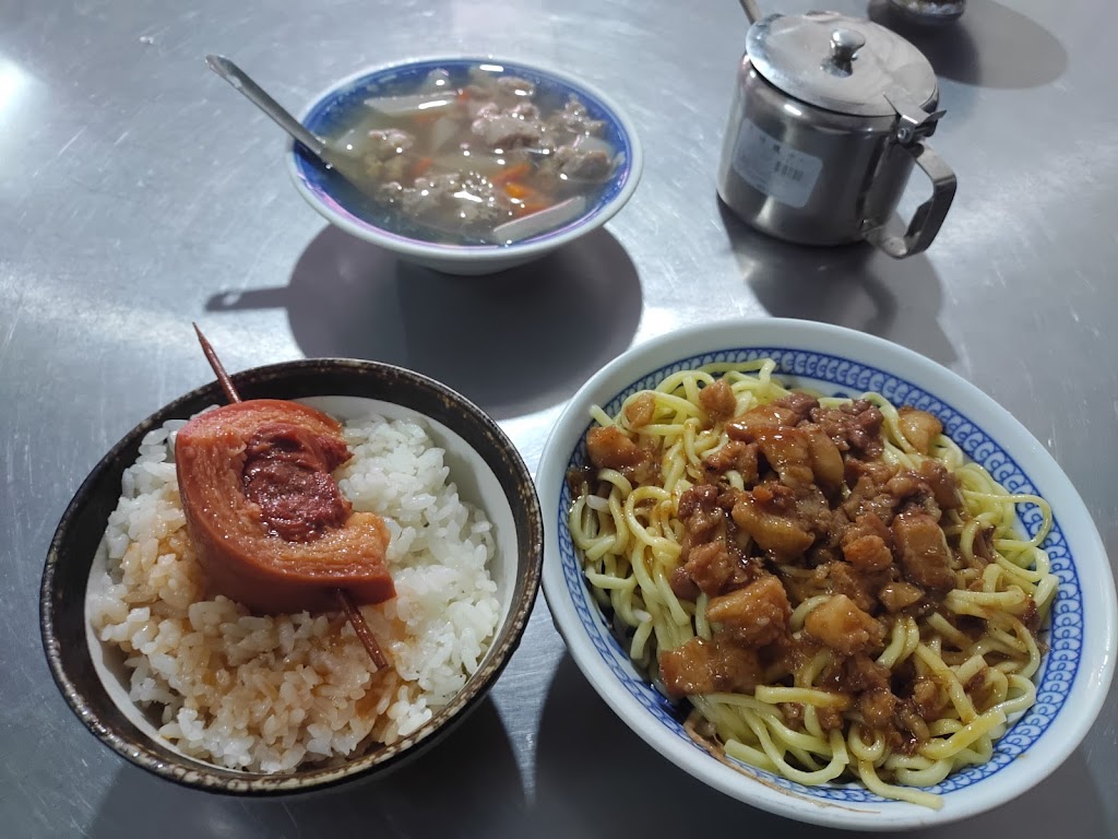 菜市場控肉飯 的照片