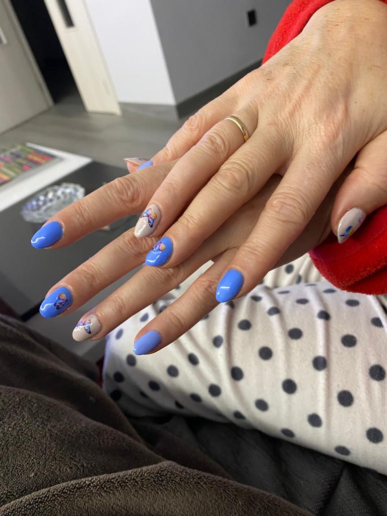Centro Estetica Monica Belleza En Tu Cuerpo — Manicura