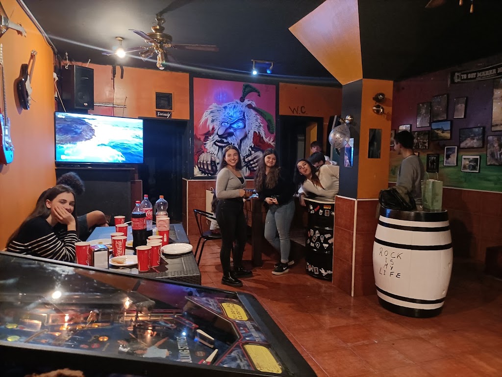 Bar Skalon — Ambiente