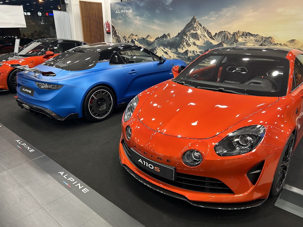 Alpine Store Vigo — Interior