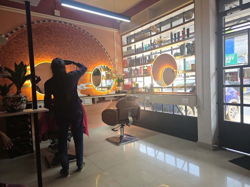 Ole Vivaaha Beauty And Makeup