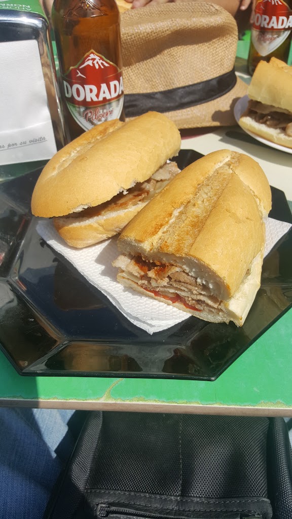 Estacion de servicio oceano — Alimento