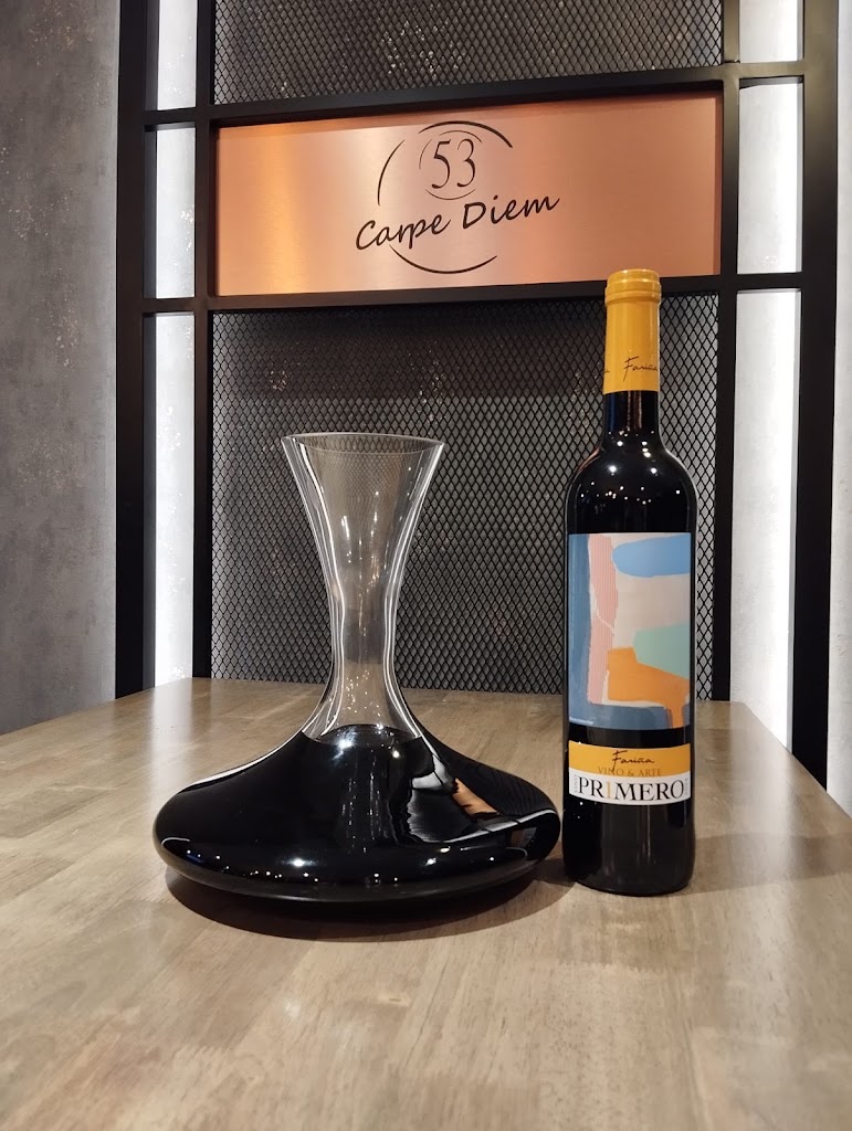 "53 Carpe Diem" — Comida y bebida