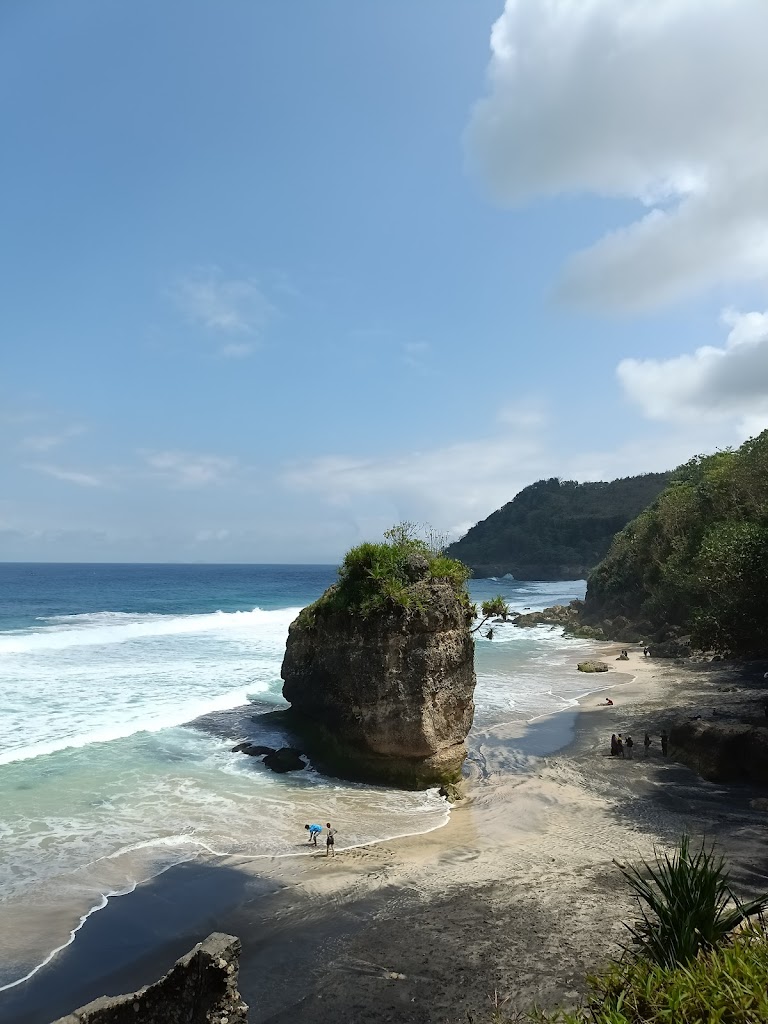 Pantai Lumbung