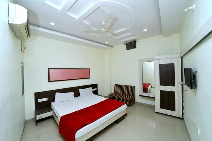Hotel Tanu Shre
