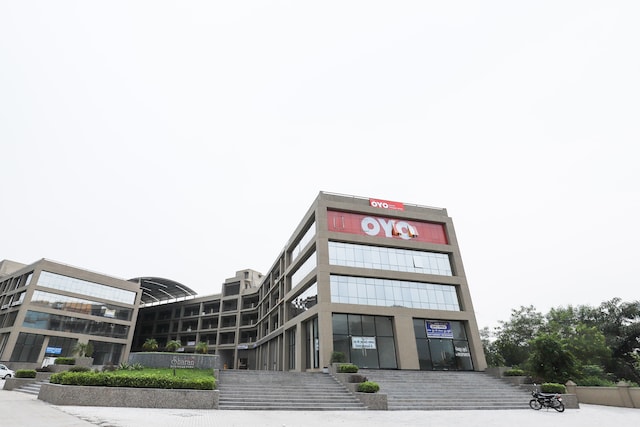 Oyo Hotel Dream Stay