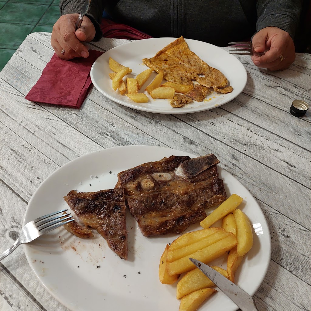 Restaurante Las Brasas — Comida y bebida