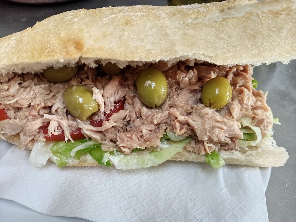 Bar Casa de la Cultura — Comida y bebida