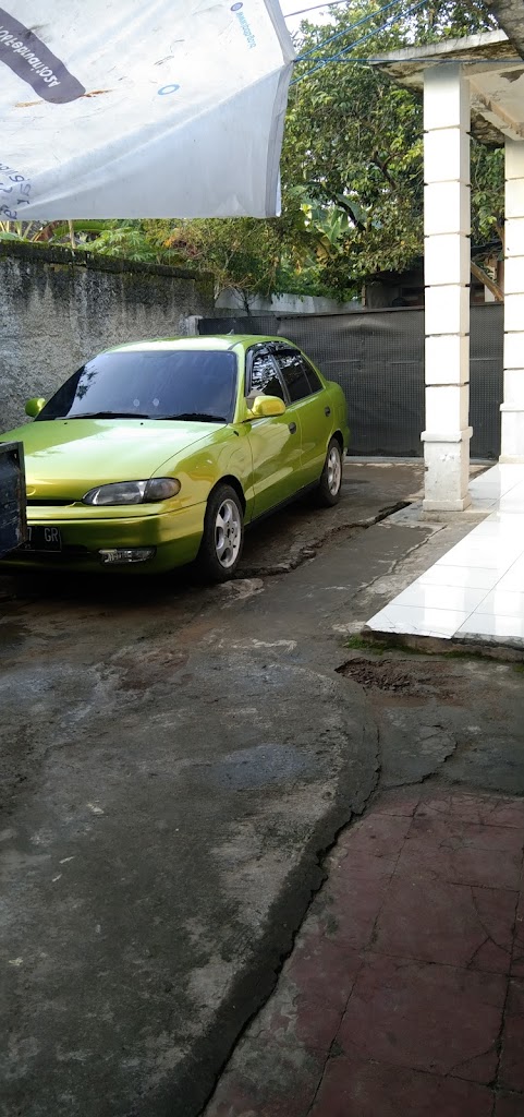 Bengkel mobil pak Nanang
